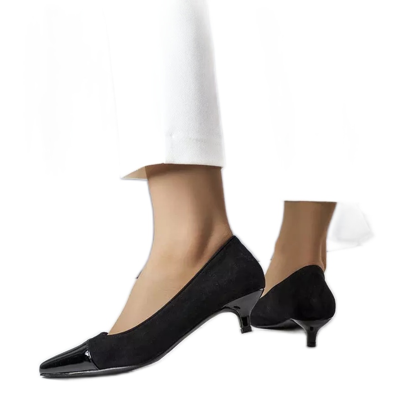 BM Zapatos de salón negros con punta de pato