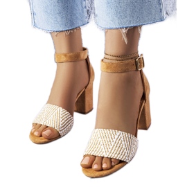 BM Sandalias de bloque beige de Patience BM Sandalias de bloque beige de Patience