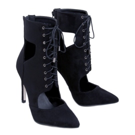 BM Botas recortadas en un pin de Demi Nero negro