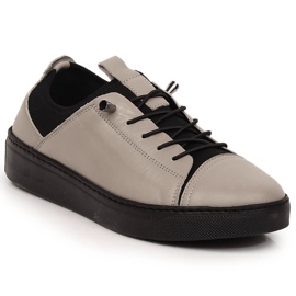 Slip-on de mujer en piel clara beige T.Sokolski W22-351