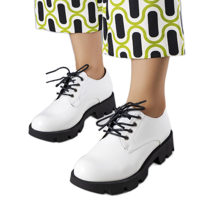 Josephine zapatos blancos con suela maciza Josephine zapatos blancos con suela maciza