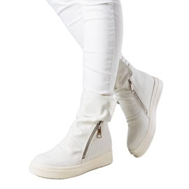 PA1 Botas de cuña blancas de Monique. blanco