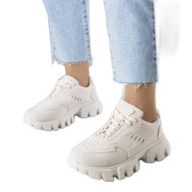 Zapatillas beige en una suela masiva de Inez