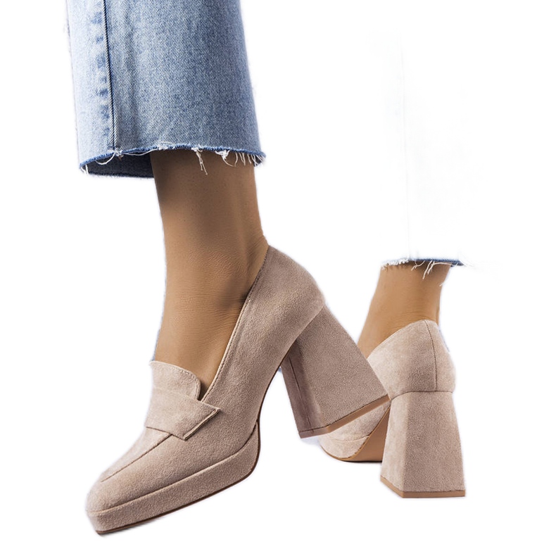 Vinceza Zapatos de tacón beige de Vincez