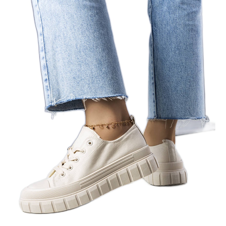 PA1 Zapatillas beige con plataforma de Laverne