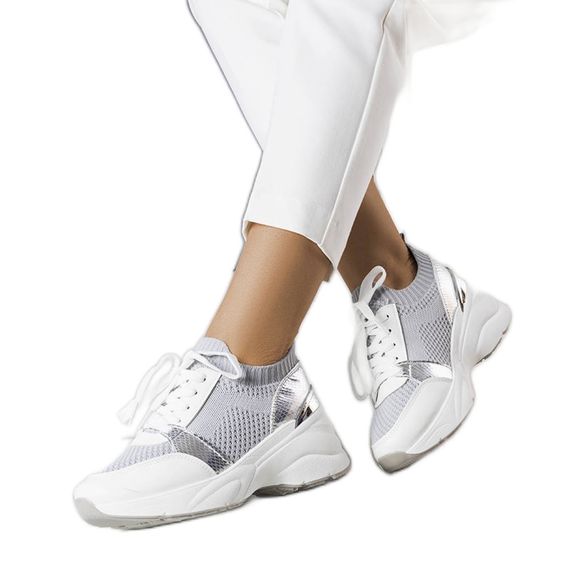 Zapatillas con cuña grises de Ann