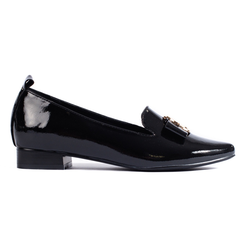 Elegantes mocasines lacados de tacón bajo de Vinceza negro