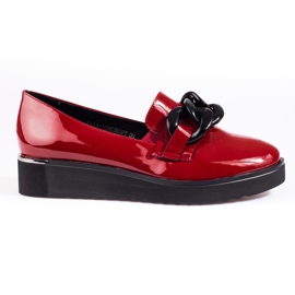 Vinceza Mocasín Shelovet lacado burdeos con plataforma y cadena rojo