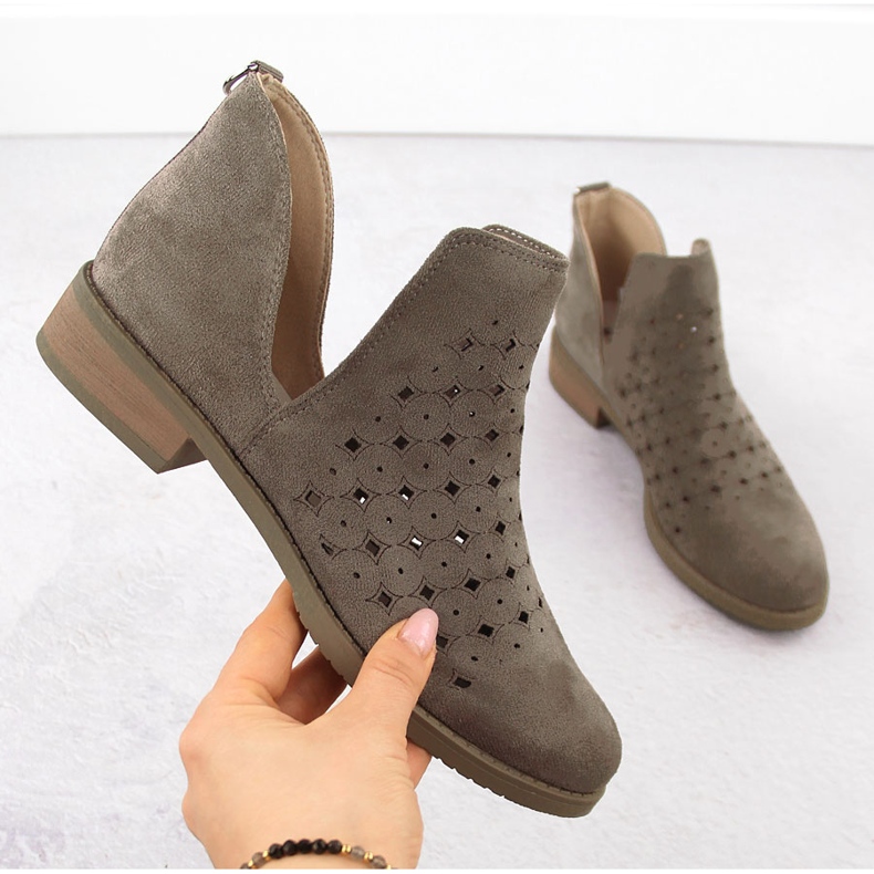 M. DASZYŃSKI Botas sin cordones de ante calado para mujer marrón M.Daszyński SA62-102 M. DASZYŃSKI Botas sin cordones de ante calado para mujer marrón M.Daszyński SA62-102