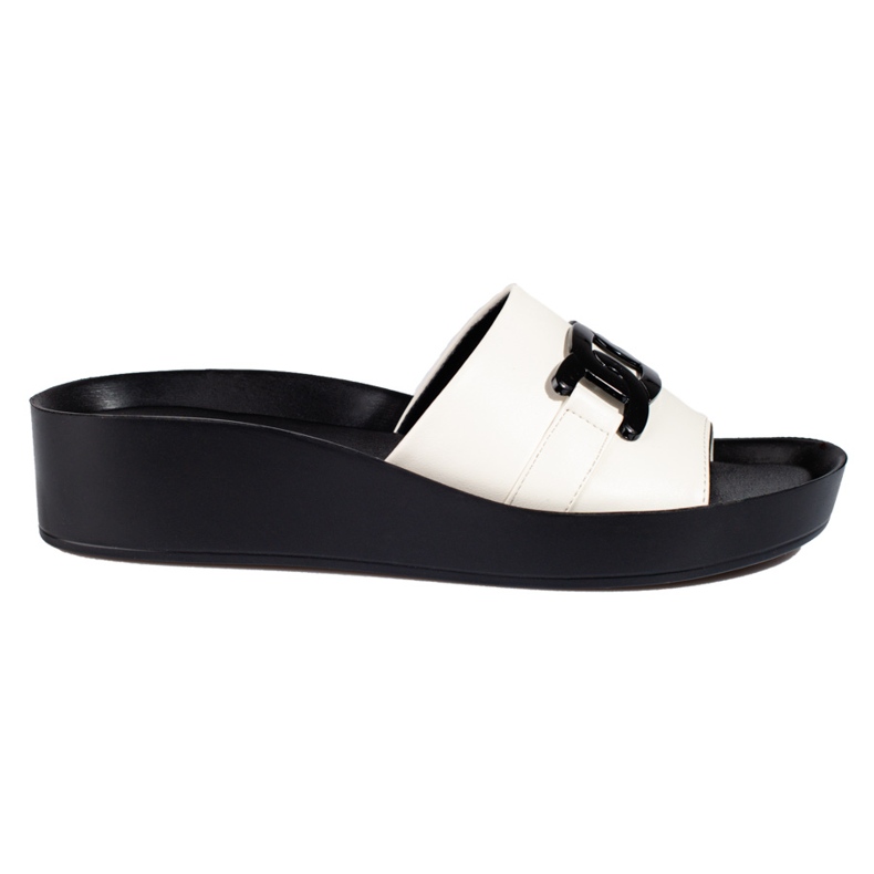 Zapatillas blancas de mujer en la plataforma Shelovet. blanco