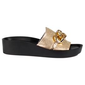 Cómodas zapatillas Shelovet de mujer doradas con cadena dorado Cómodas zapatillas Shelovet de mujer doradas con cadena dorado
