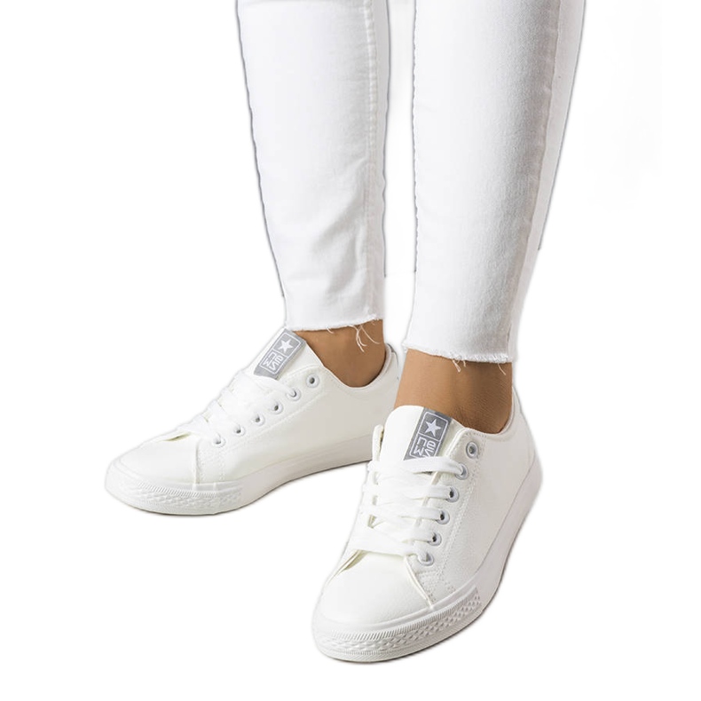 BM Zapatillas blancas de ecopiel de Luz blanco
