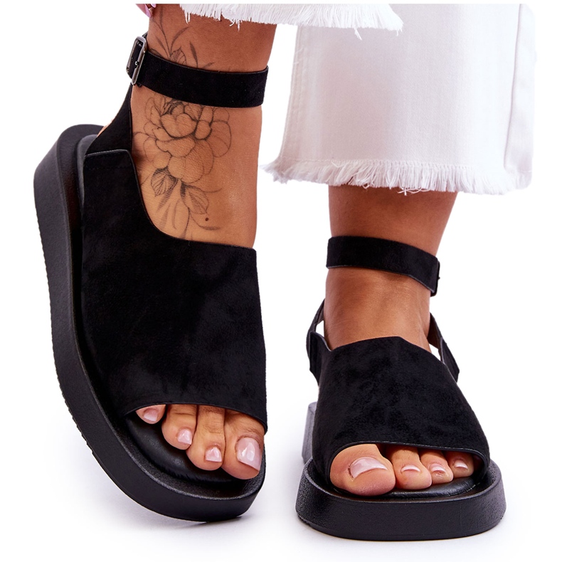 Cómodas sandalias de mujer en la plataforma Black Rubie negro