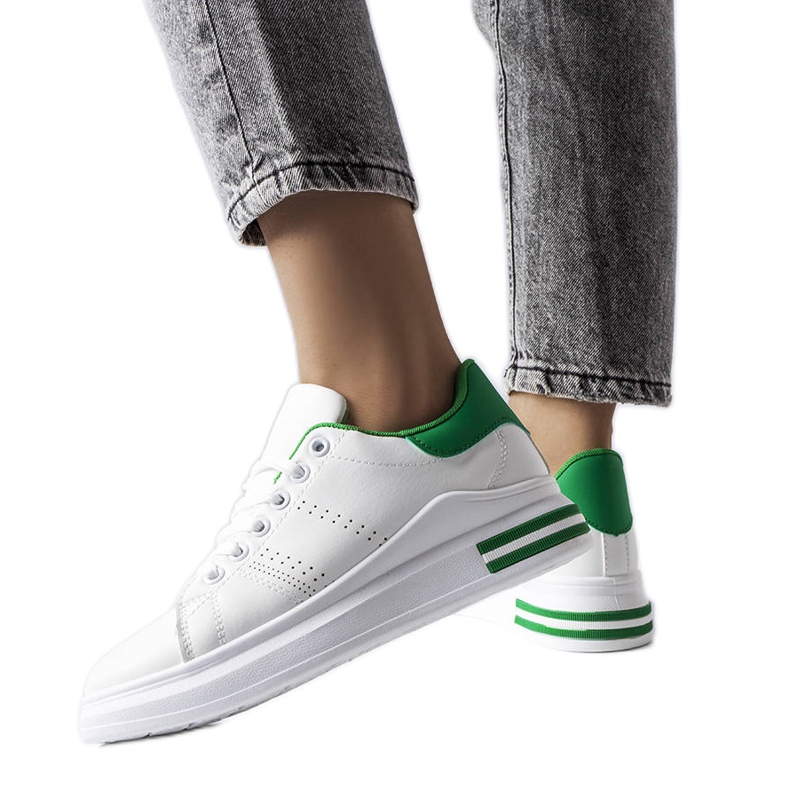 Zapatillas blancas con un toque verde de Davisson blanco