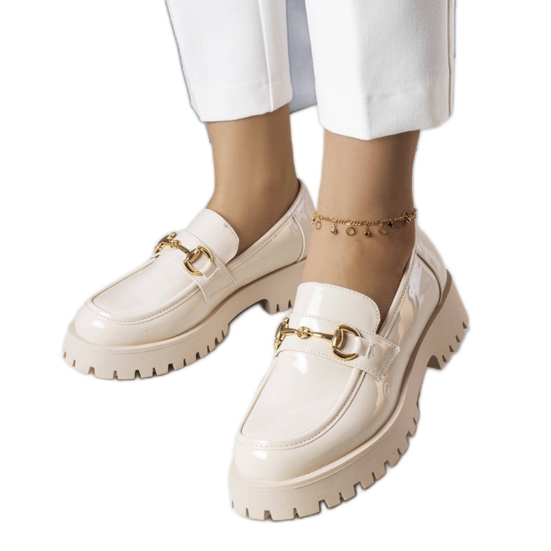 Zapatos lacados beige de Simard