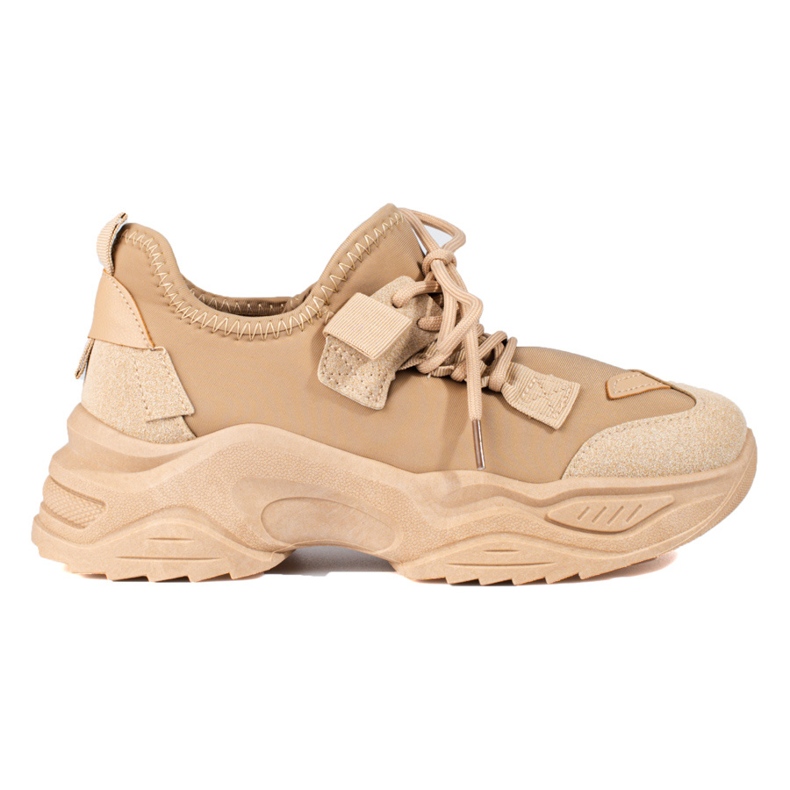Zapatillas beige de mujer en la plataforma Shelovet.