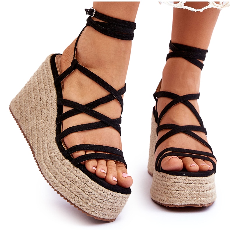 Sandalias De Piel Con Cuña Margaritt Negro