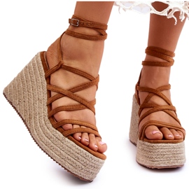 Sandalias De Piel Con Cuña Marrón Margaritt