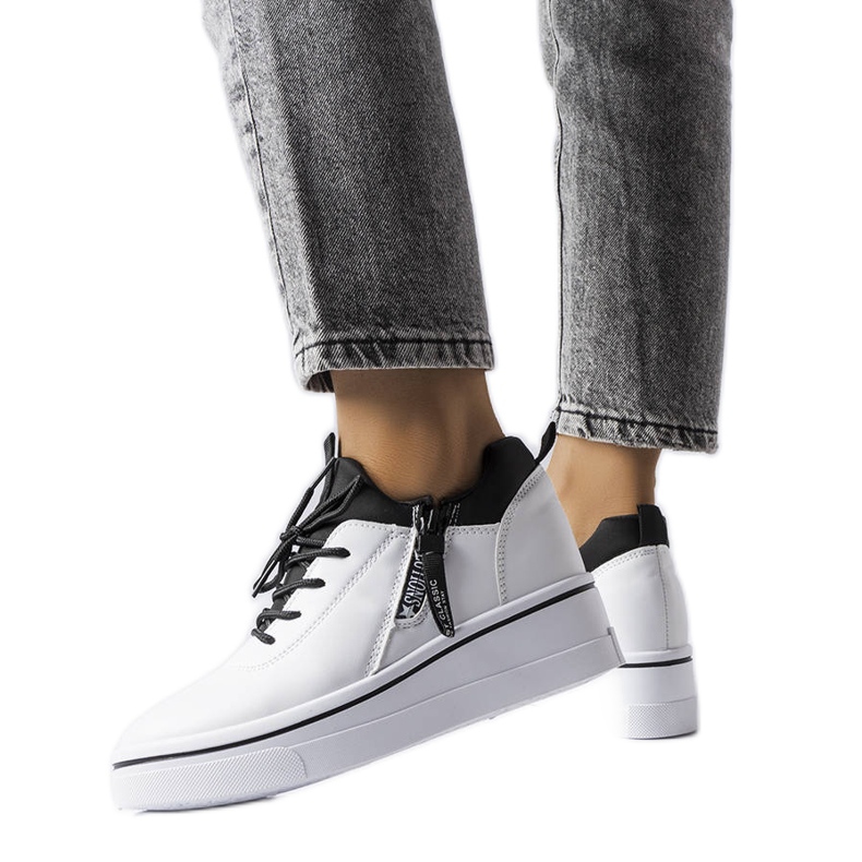 Zapatillas blancas de cuña baja de Mathieu blanco Zapatillas blancas de cuña baja de Mathieu blanco