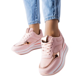 Zapatillas rosas con suela gruesa de Ethel. rosado