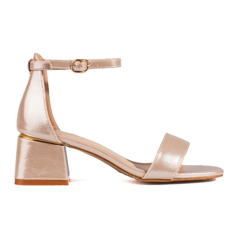 Sandalias clásicas doradas de tacón bajo de Vinceza dorado