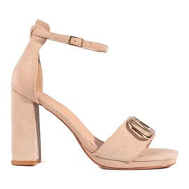 Sandalias de mujer Vinceza beige con tacón alto