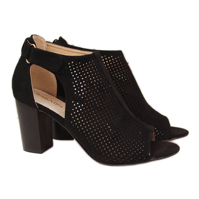 Sandalias mujer con velcro negro Sabatina 7802
