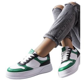 Zapatos blancos y verdes con suela más gruesa de Baron