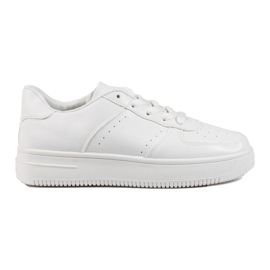 Deportivas Shelovet blancas con suela gruesa. blanco