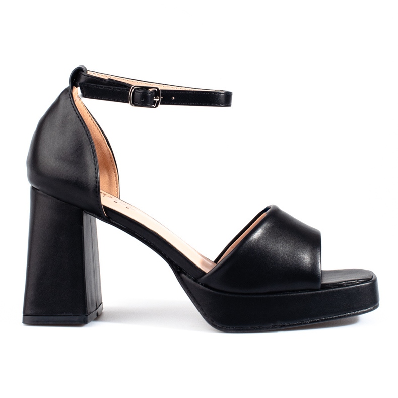 Sandalias en un puesto cómodo Shelovet negro