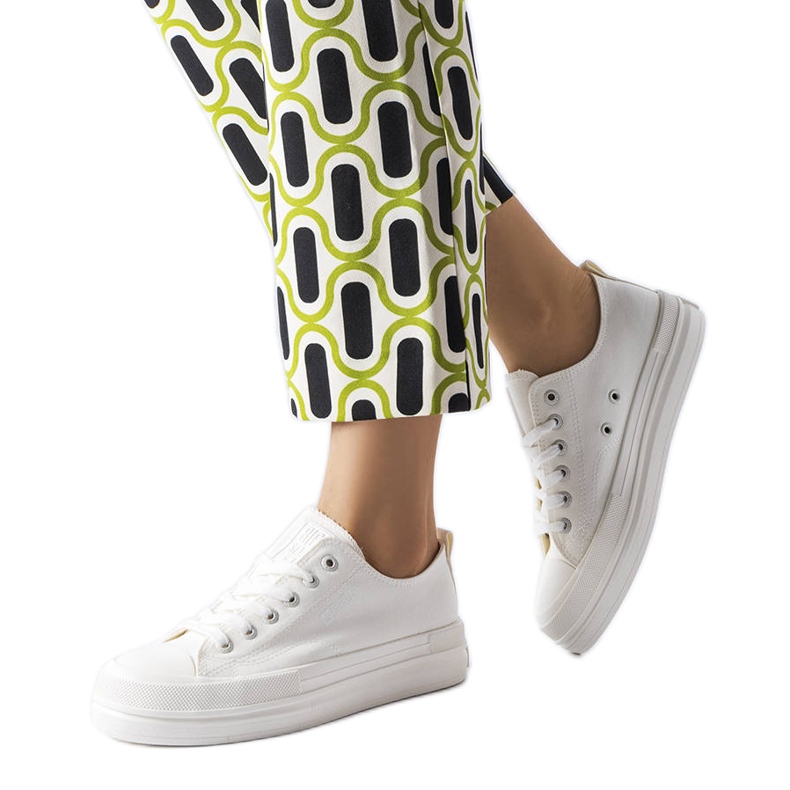 Deportivas blancas con plataforma Big Star LL274968 blanco