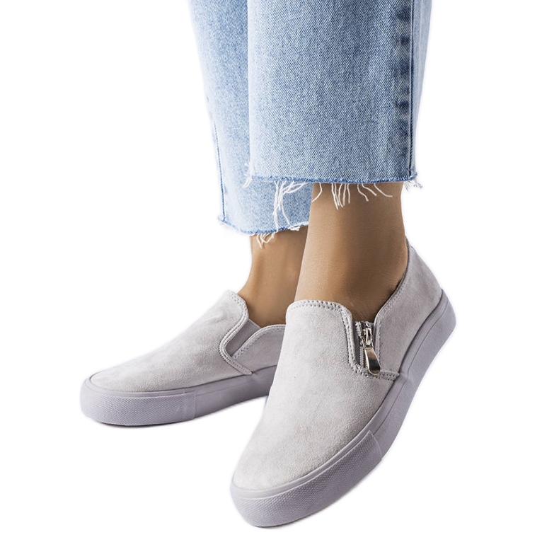 Zapatillas grises de Gary