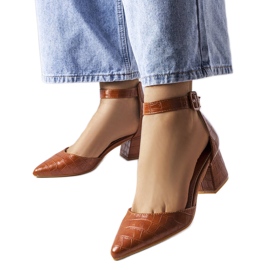 Zapatos de salón marrones con tacón en bloque de Laliberté marrón