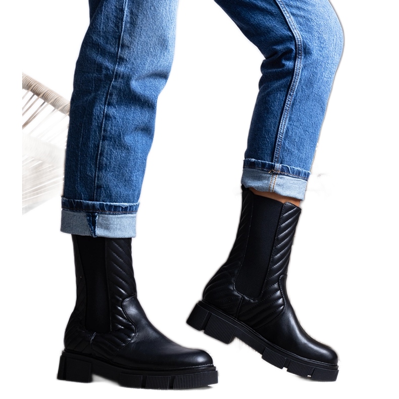 Botas negras con cinturón de Kevin negro