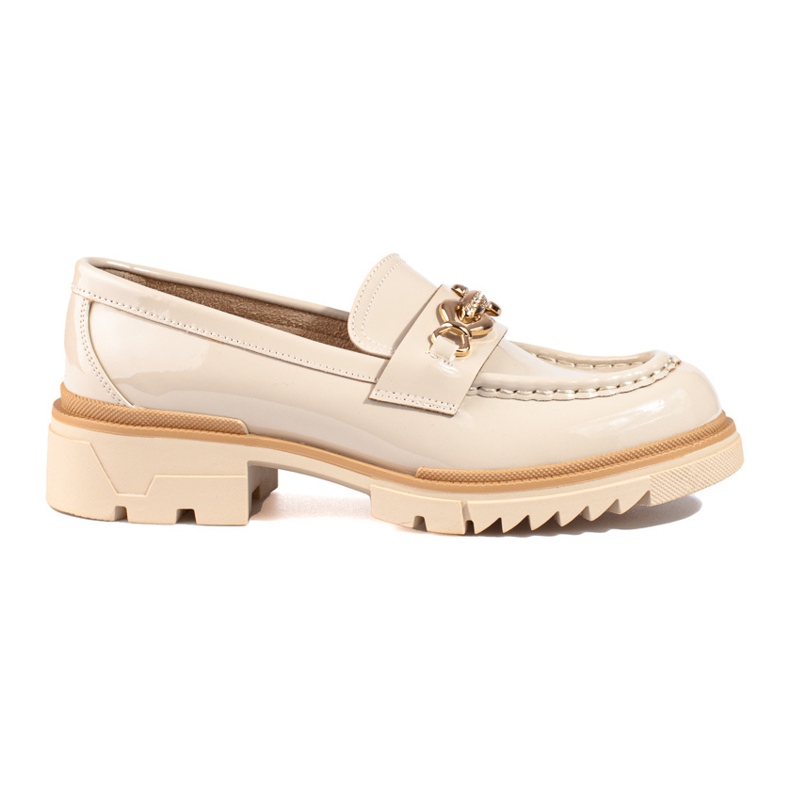 Zapatos brogue beige charol con adorno Shelovet dorado
