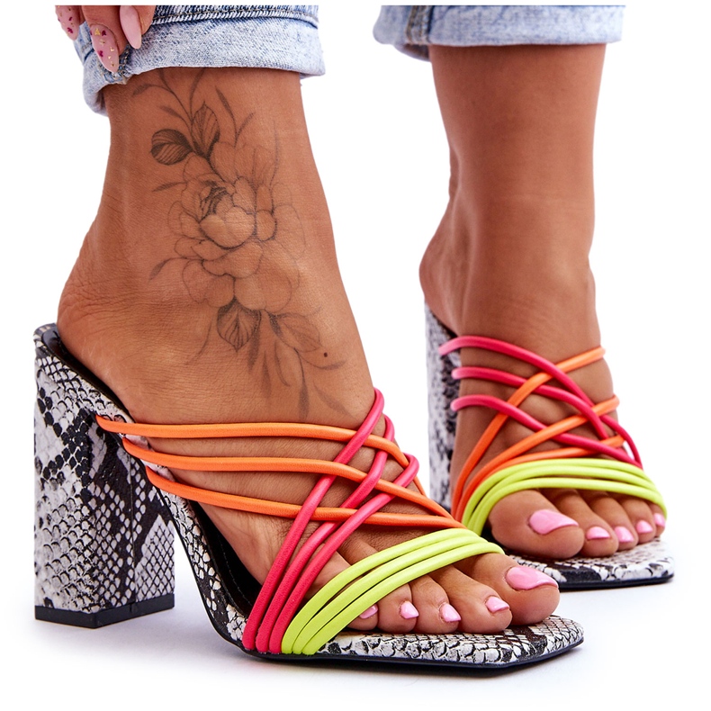 Zapatillas Tacón Alto Tiras Serpiente Neón Beckie negro