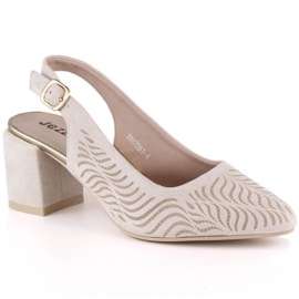 Jezzi W RMR2263-4 sandalias beige en el puesto