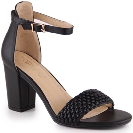Sandalias en el puesto eVento W 5945 negro