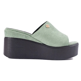 Zapatillas casa cuña alta verde