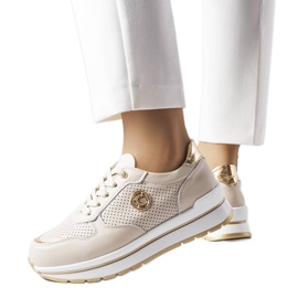 Zapatos de piel calados beige de Talbot