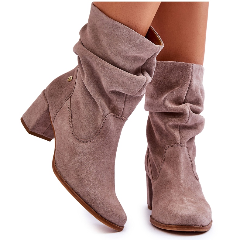 Maciejka Suede Slip-On Boots 06005-10 Beige oscuro