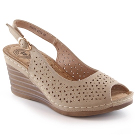 Sandalias mujer cómodas con cuña con circonitas beige eVento 0972