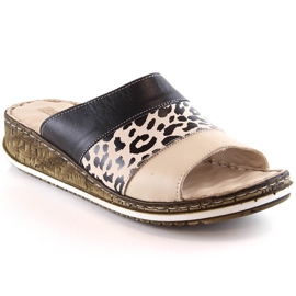 Cómodas zapatillas de estar por casa de mujer en piel con estampado de leopardo Artiker 52C0972 negro Cómodas zapatillas de estar por casa de mujer en piel con estampado de leopardo Artiker 52C0972 negro