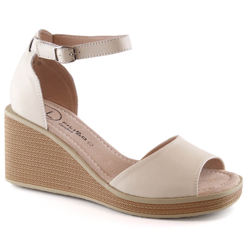 Cómodas sandalias de mujer en piel con cuña Filippo DS4507 beige Cómodas sandalias de mujer en piel con cuña Filippo DS4507 beige