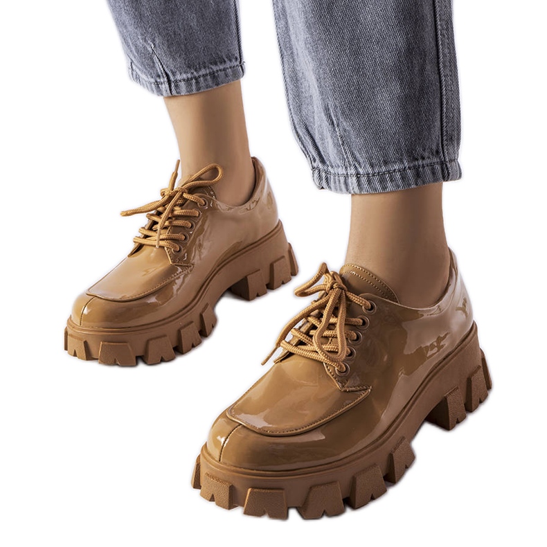 Zapatos marrones de charol de Beccadelli marrón Zapatos marrones de charol de Beccadelli marrón