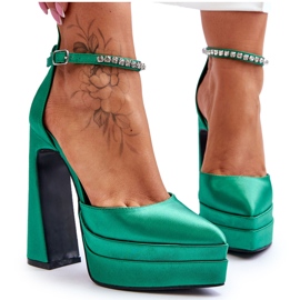 Bombas De Moda En Un Talón Verde Santoro