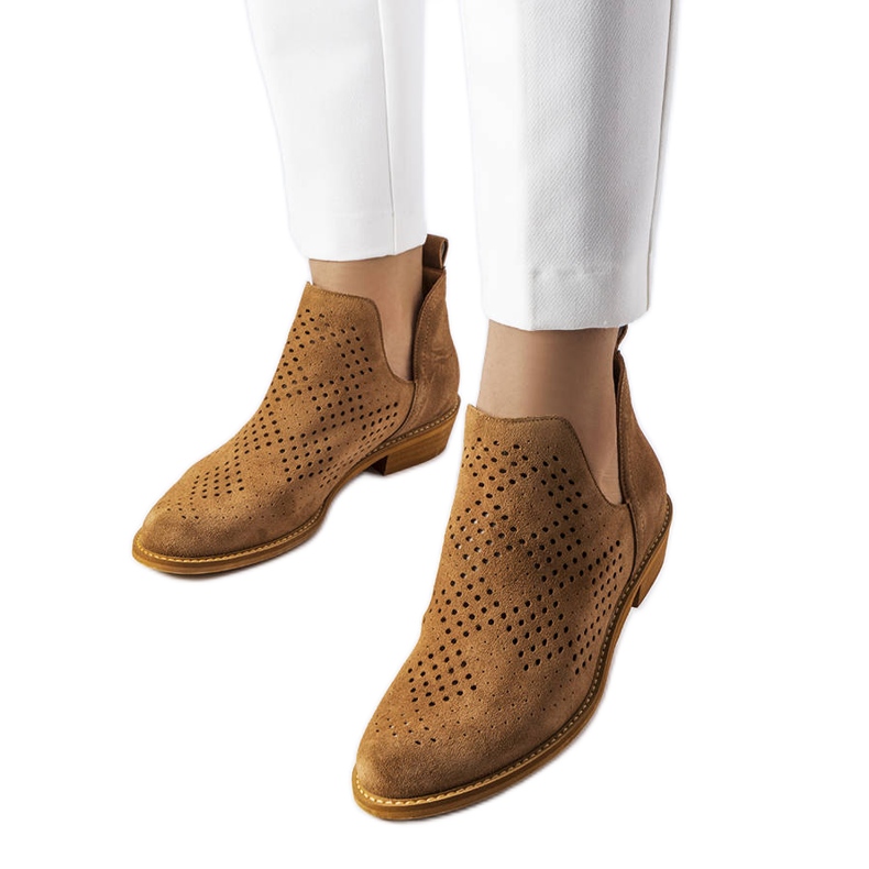 Botines Karino piel calada caramelo marrón Botines Karino piel calada caramelo marrón