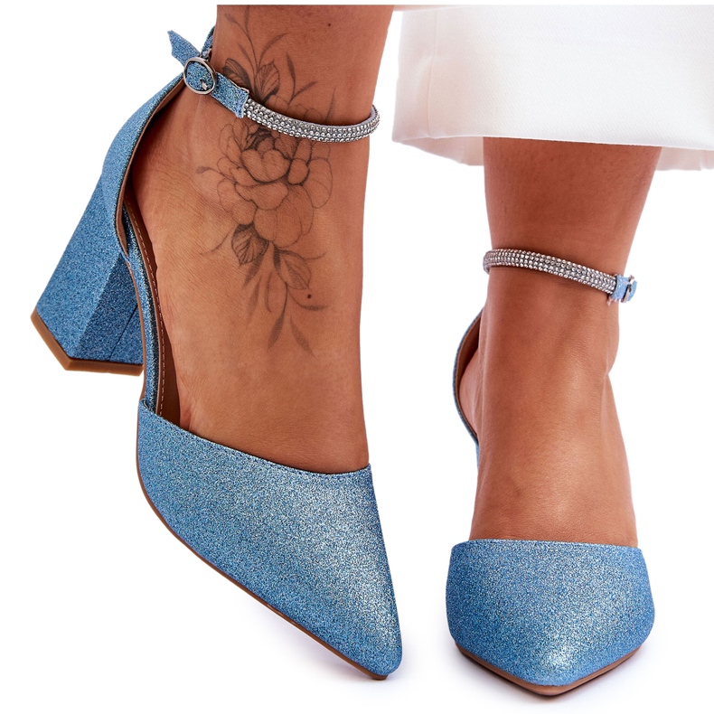 Bombas mágicas azules brillantes elegantes con diamantes de imitación