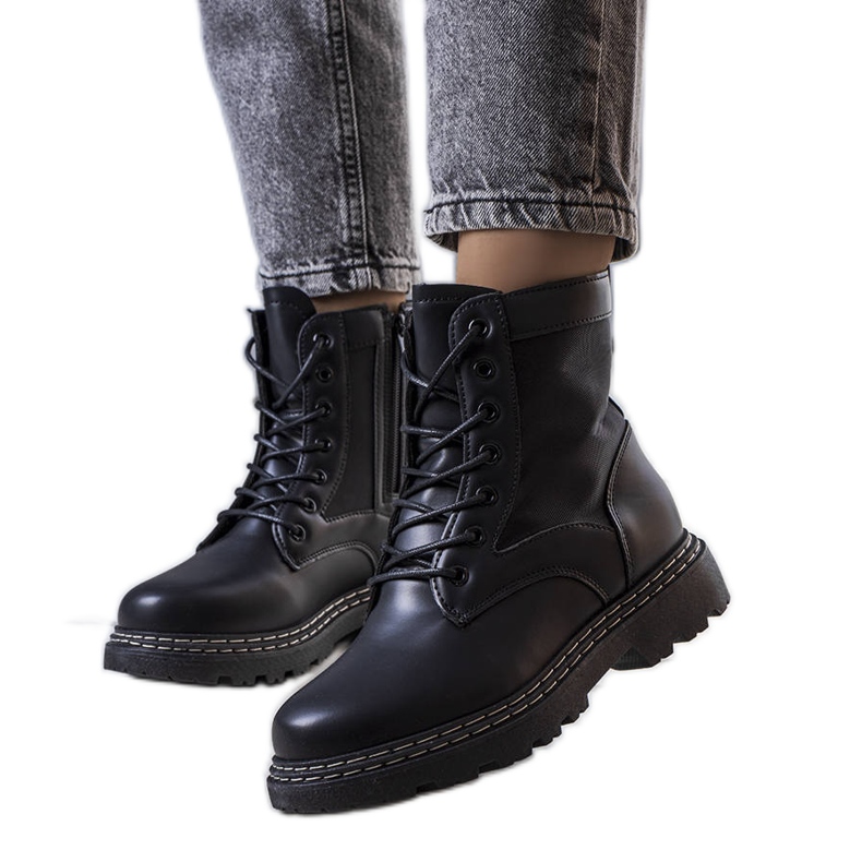 Botas negras con aislamiento de Krylo negro Botas negras con aislamiento de Krylo negro