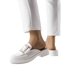 Chanclas blancas con puntera integrada de Columbus blanco